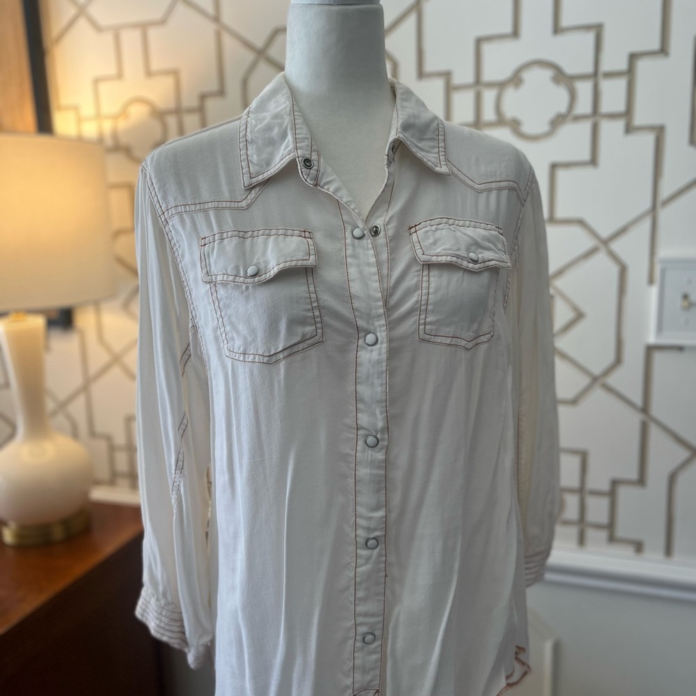 Ivy Jane White Button-Up Shirt